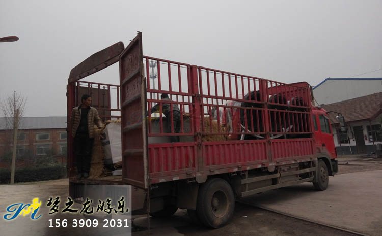 電瓶碰碰車，和諧號軌道小火車發貨